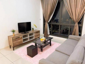 Setia Sky88 高层民宿 简约设计 洗漱用具完善 Setia Sky88 High-rise B&B, Simple Design, Full Toiletries